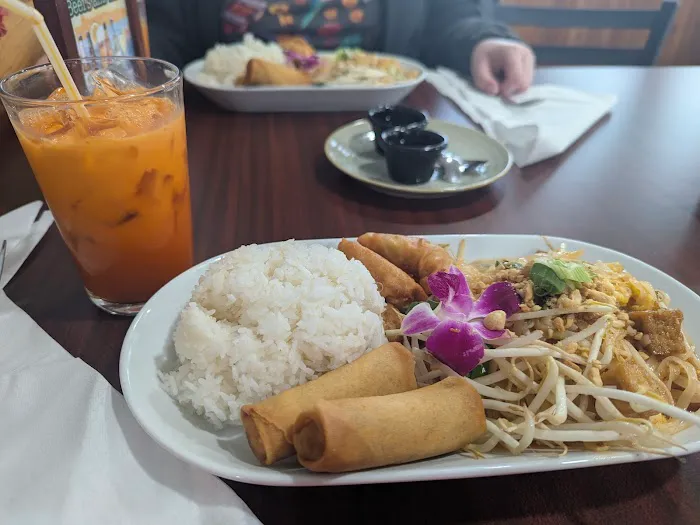 Asian Thai Kitchen Milford NH Picture 2