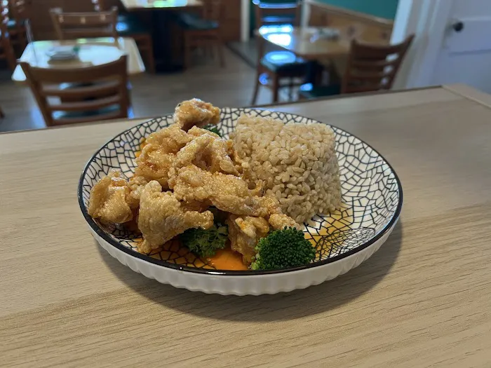 White Thai Cuisine Picture 5