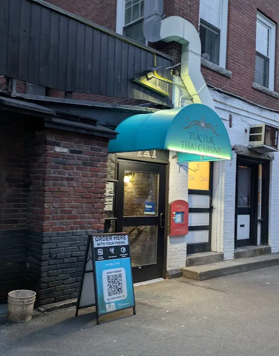 Tuk Tuk Thai Cuisine Picture 10