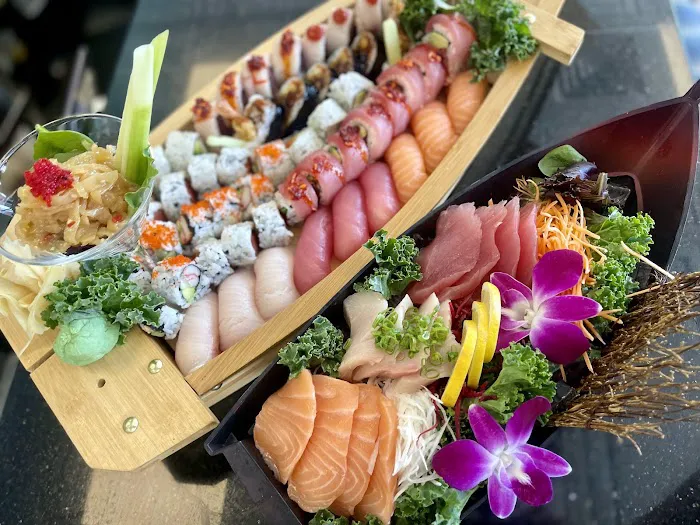 Tuk Tuk Thai Cuisine and Sushi Picture 10