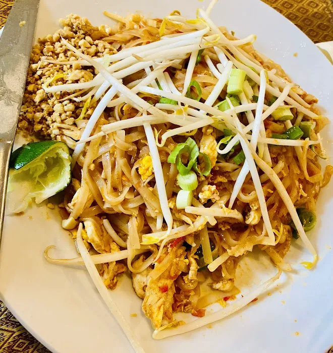 Pim's Thai Orchid Picture 6