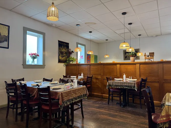 Pim's Thai Orchid Picture 10