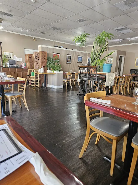 Benjarong Restaurant Picture 6