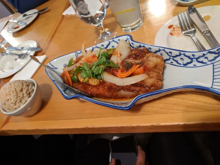 Benjarong Restaurant Picture 7