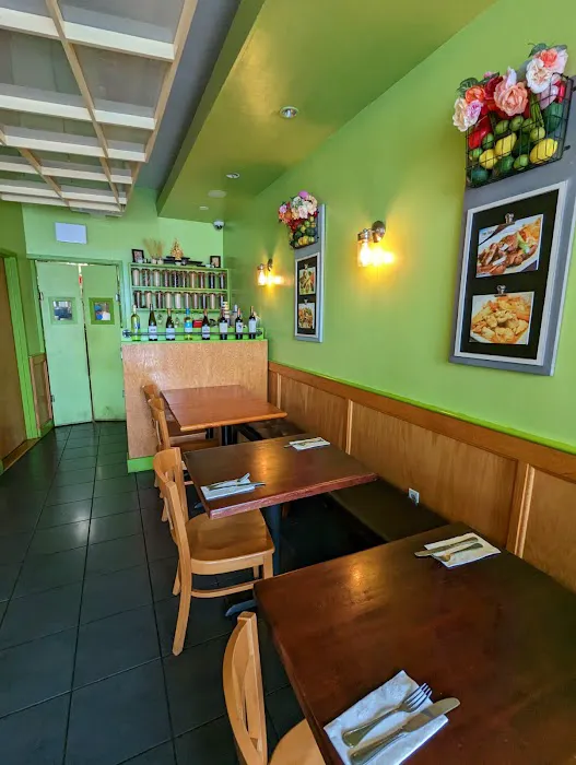 Manow Thai Kitchen Picture 6