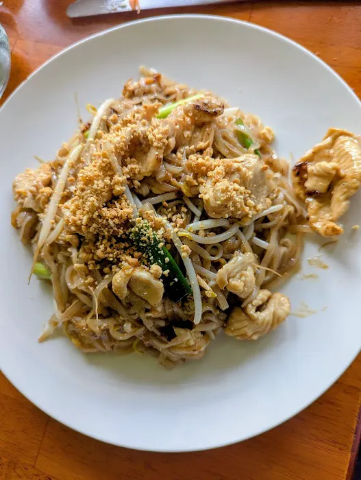 Manow Thai Kitchen Picture 4