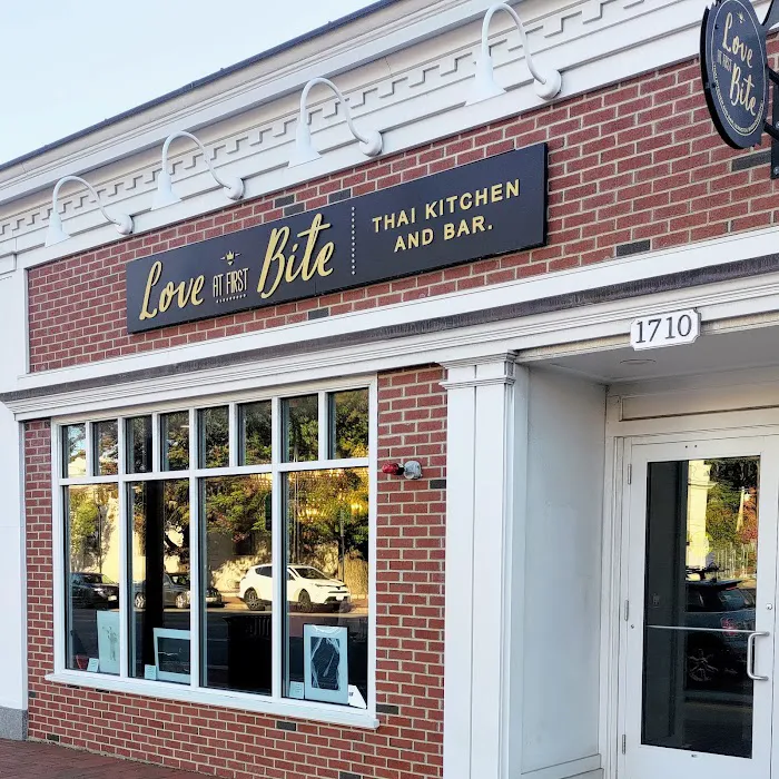 Love at First Bite Thai Kitchen and Bar Picture 9