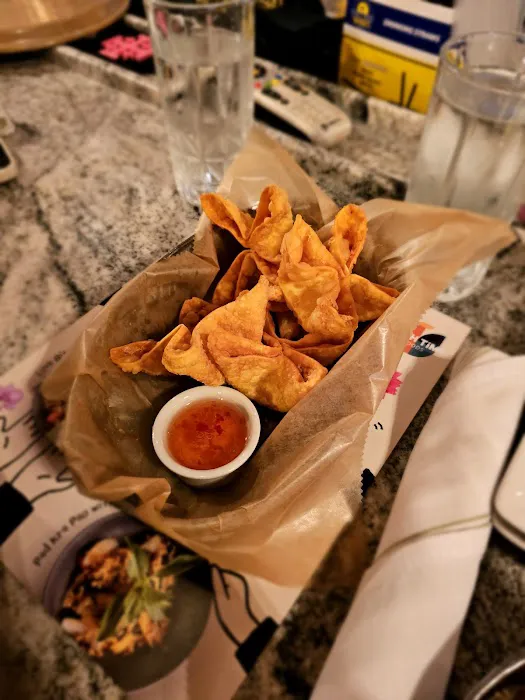 Love at First Bite Thai Kitchen and Bar Picture 10