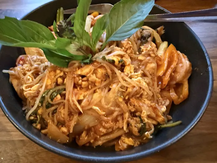 Love at First Bite Thai Kitchen and Bar Picture 8