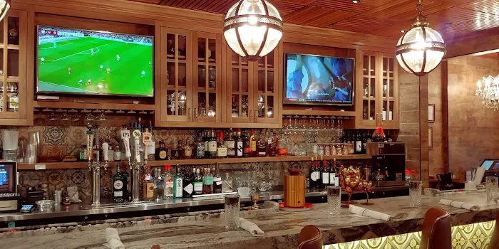 Love at First Bite Thai Kitchen and Bar Picture 6