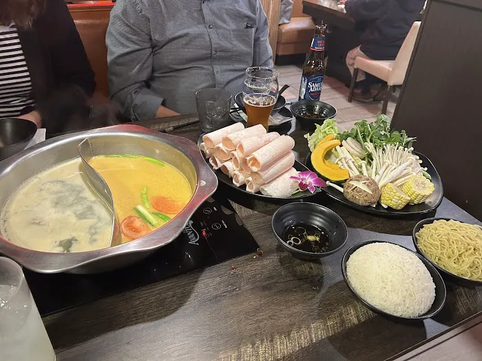 Wee Thai Food (WTF) Rice & Noodle Picture 6