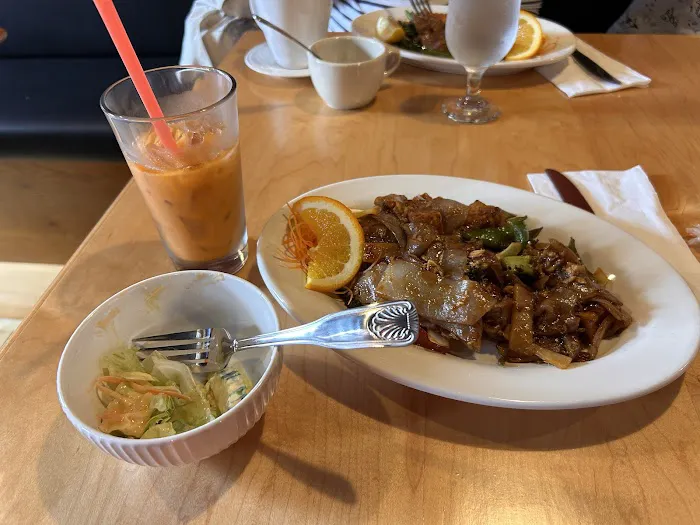 Aroi Thai Cuisine Concord NH Picture 3