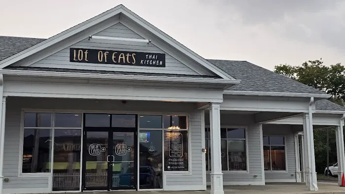 Lots of Eats Thai Kitchen Picture 9