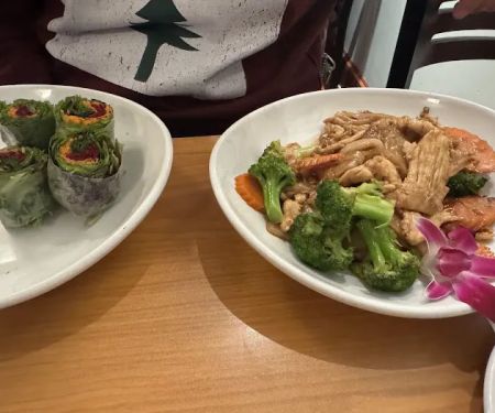 Taste the Thai & Sushi House