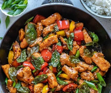 How to Make Thai Food in One-Pan: Less Cleanup, Full Flavor