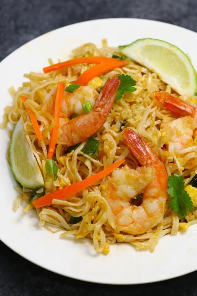 How to Make Thai Food That’s Simple Enough for 2 & Delicious Enough for a Crowd