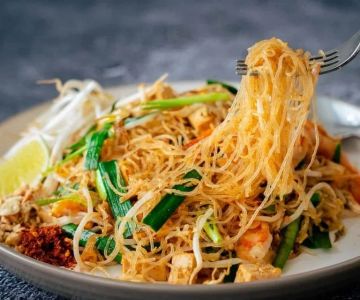 Thai Food Ingredient Guide: Thai Noodles — Rice, Glass, Egg, Which to Use & When