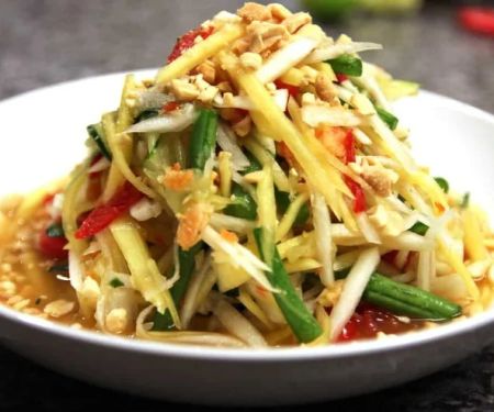 How to Make Thai Papaya Salad (Som Tum) at Home: A Deliciously Spicy and Refreshing Dish