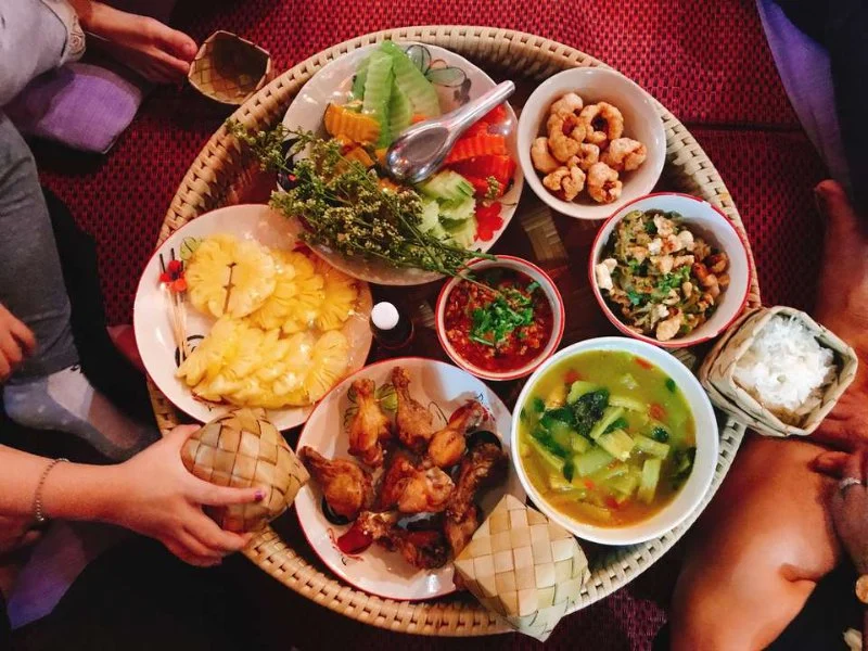 Thai Food for Outdoor Picnics: Portable Thai Style Dishes for Your Next Picnic