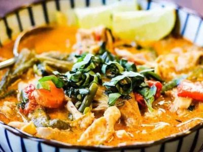 Thai Food for Date Night In: Candlelight + Curry