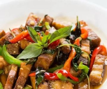 Thai Food Ingredient Guide: How to Cook and Enjoy Thai Eggplant