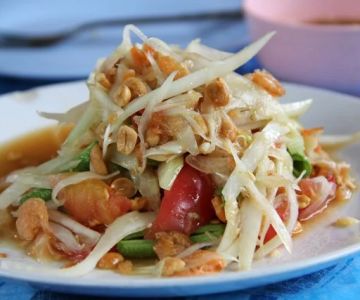 Healthy Thai Food for Over-50 Diners Without Losing Flavor