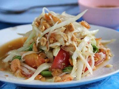 Healthy Thai Food for Over-50 Diners Without Losing Flavor