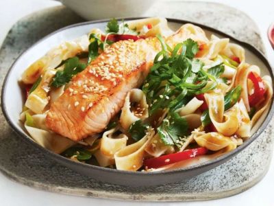 Thai Sesame Oil Guide: How to Use It & Why It Matters in Thai Cooking