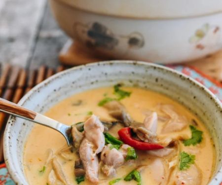 How to Make Thai Coconut Soup (Tom Kha Gai) Creamy Without Dairy