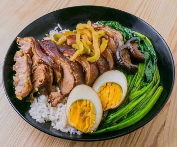 How to Make Thai Pork Leg Stew (Khao Kha Moo) the Authentic Way