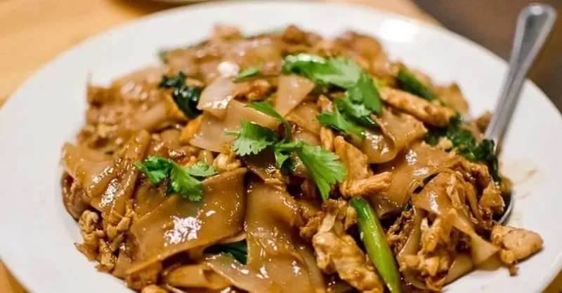 Thai Food & Travel Tips: What to Ask at the Restaurant in America