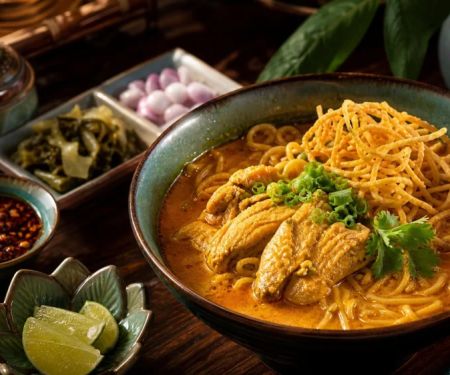 Khao Soi Guide: Northern Thai Curry Noodles, Toppings, and Heat