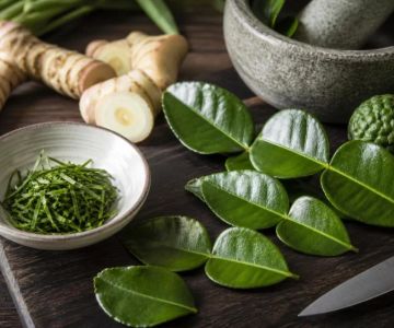 Makrut Lime Leaves Guide: Aroma, Prep, and Removal