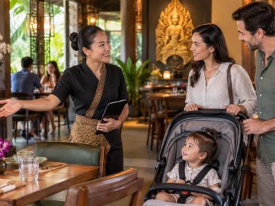 Thai Restaurant Seating Request: Noise, Mobility, and Table Space